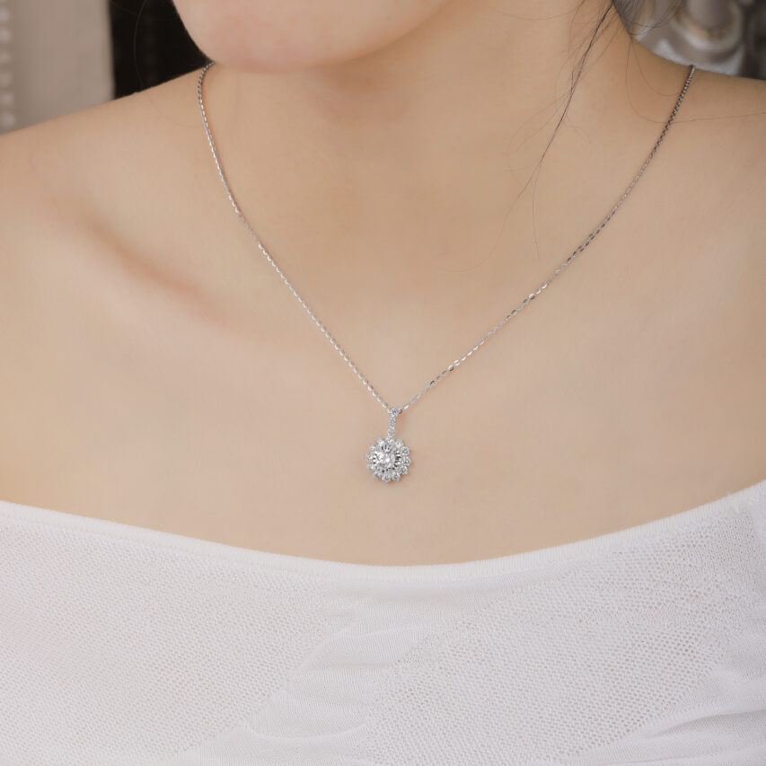 Dây chuyền mặt tròn đính đá CZ kiểu bông hoa