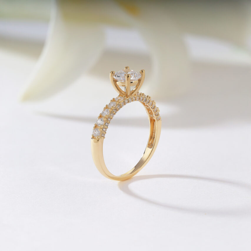 Nhẫn vàng nữ hoàng kiêu sa