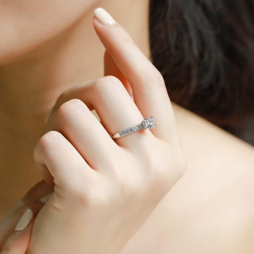 Nhẫn vàng nữ hoàng kiêu sa
