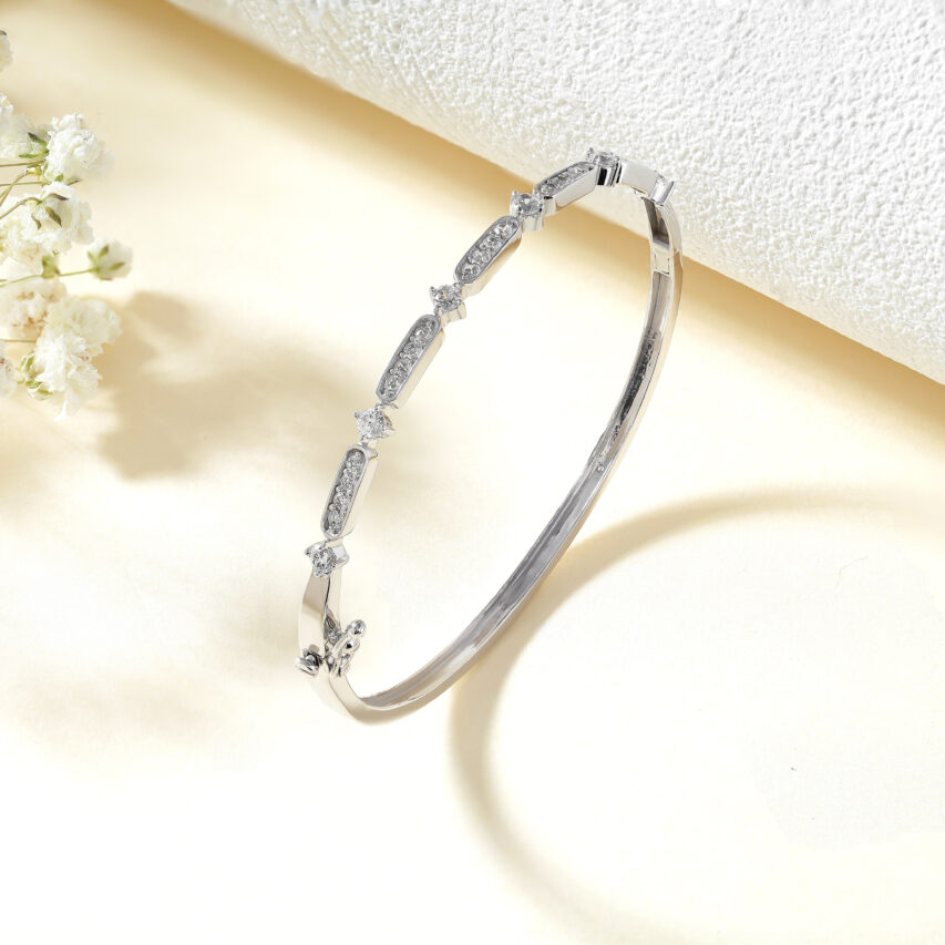 Vòng tay họa tiết thanh đá xen kẽ cao cấp